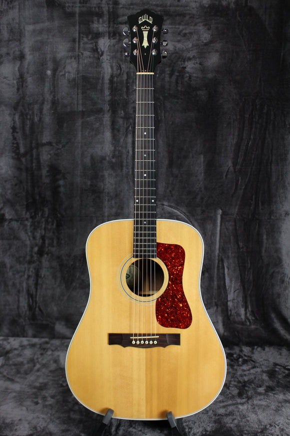 2000-2002 Guild D-50
