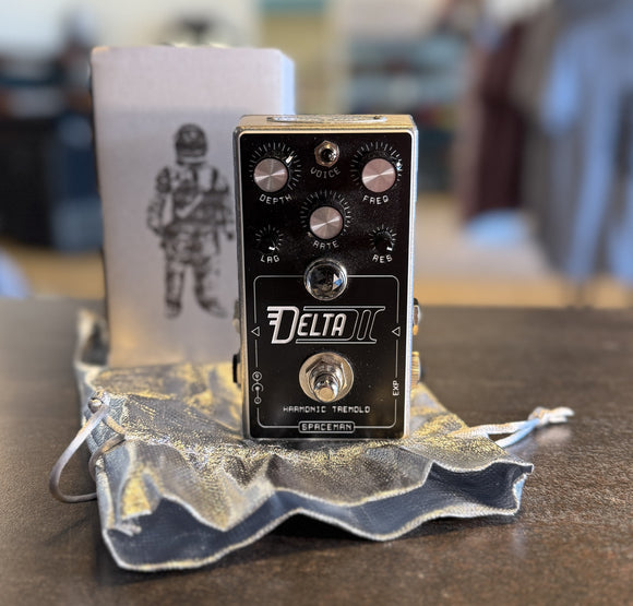 Spaceman Delta II Harmonic Tremolo Used
